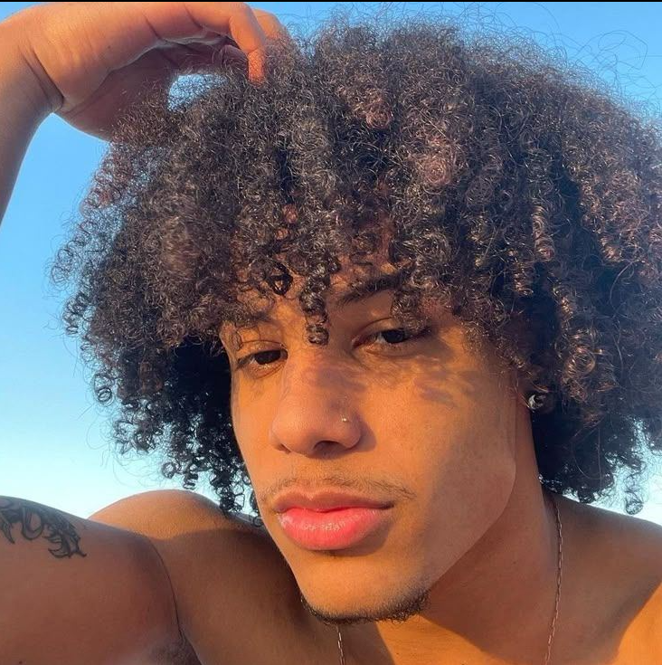 <em>Javier Arias</em>